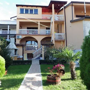  Apartment Zdravko